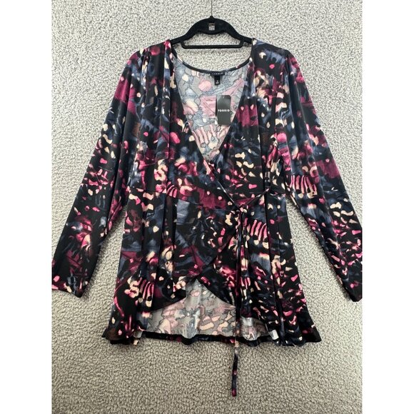 NWT Torrid 2 Black Print Studio Knit Surplice Wrap Long Sleeve Top Size 2X 18/20 - Picture 2 of 7